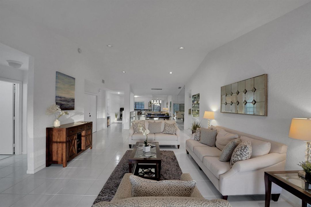 Huge Open Plan Living & Dining Space