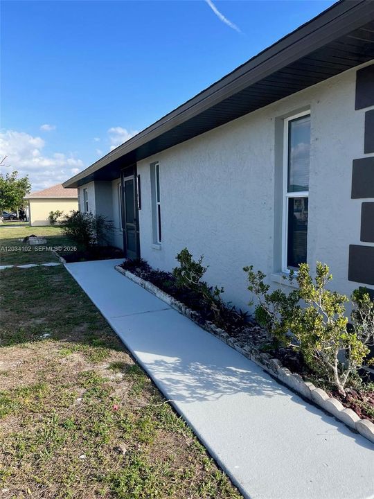 For Rent: $1,899 (3 beds, 2 baths, 0 Square Feet)