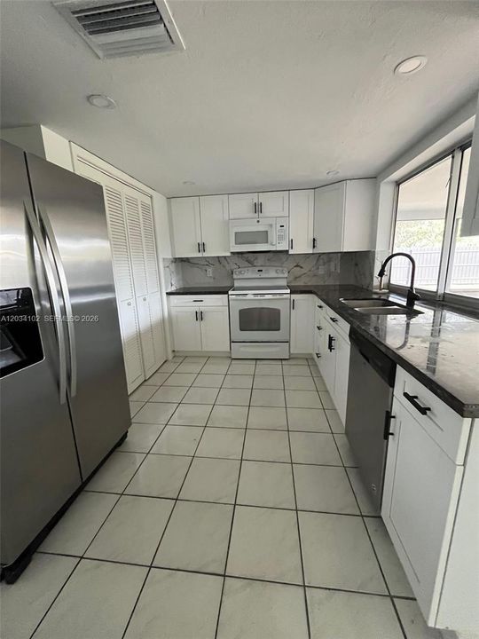 For Rent: $1,899 (3 beds, 2 baths, 0 Square Feet)
