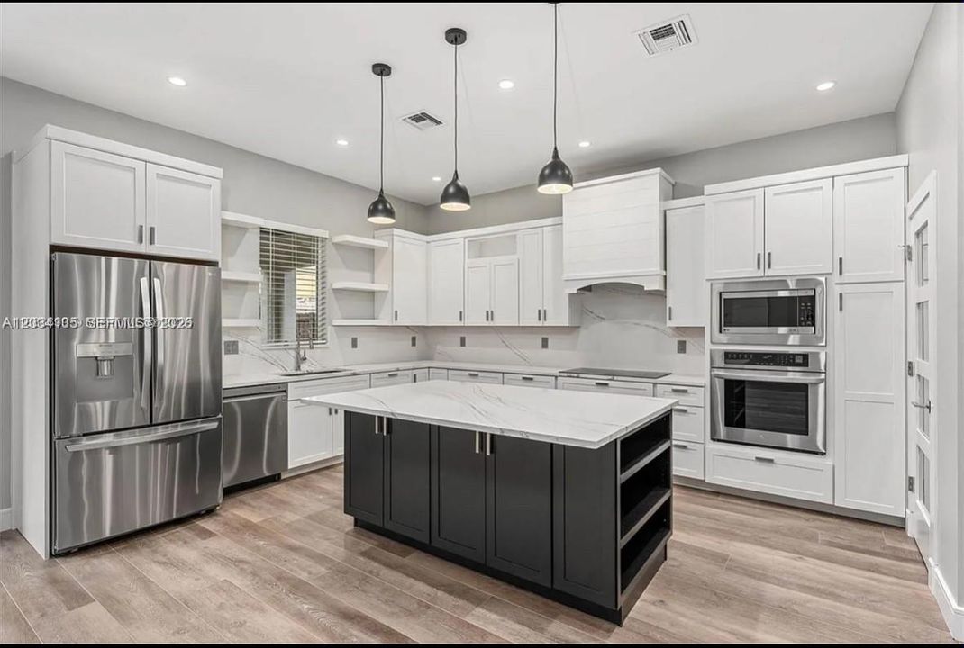 For Sale: $2,500,000 (0 beds, 0 baths, 5754 Square Feet)