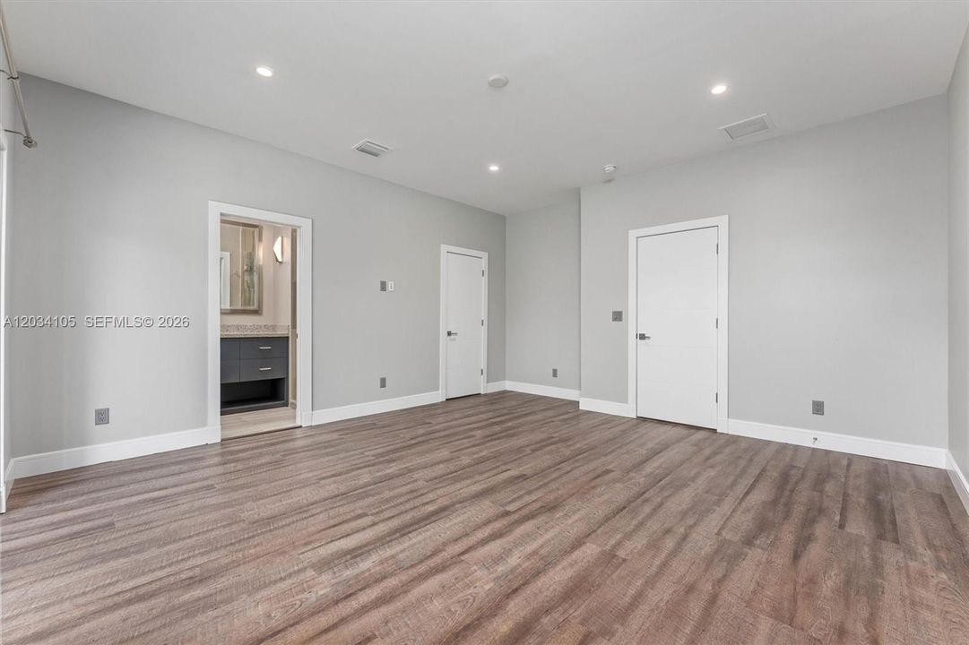 For Sale: $2,500,000 (0 beds, 0 baths, 5754 Square Feet)