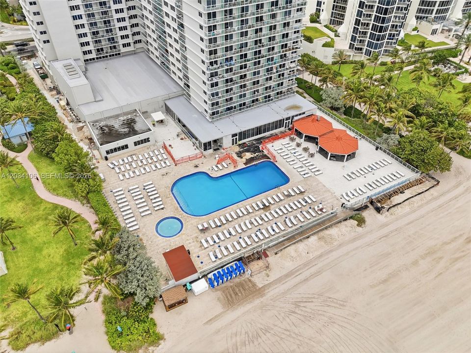 For Rent: $2,000 (1 beds, 1 baths, 360 Square Feet)