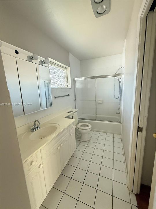 В аренду: $1,650 (1 спален, 1 ванн, 703 Квадратных фут)