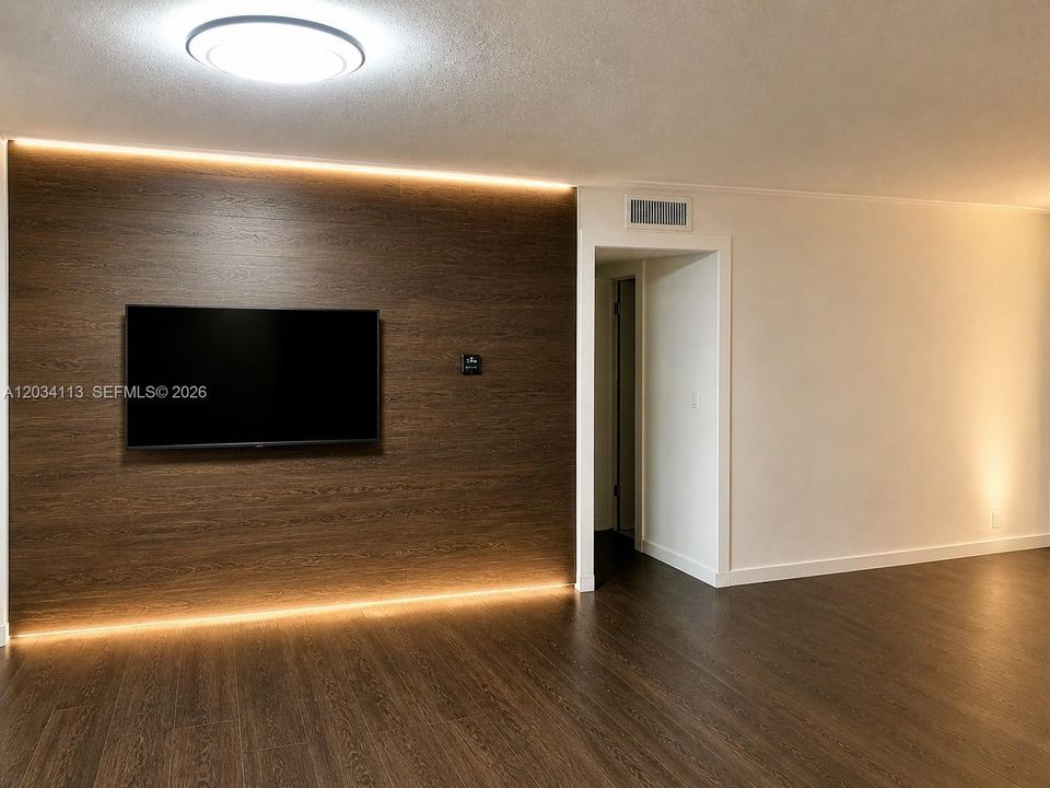 For Rent: $2,250 (2 beds, 2 baths, 1100 Square Feet)