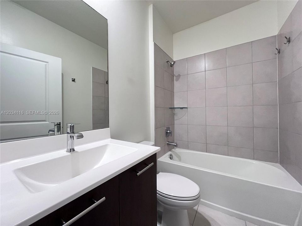 For Rent: $3,100 (3 beds, 2 baths, 1124 Square Feet)