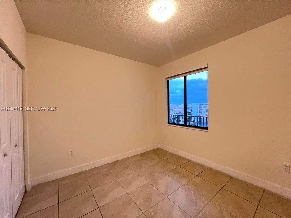 For Rent: $3,100 (3 beds, 2 baths, 1124 Square Feet)