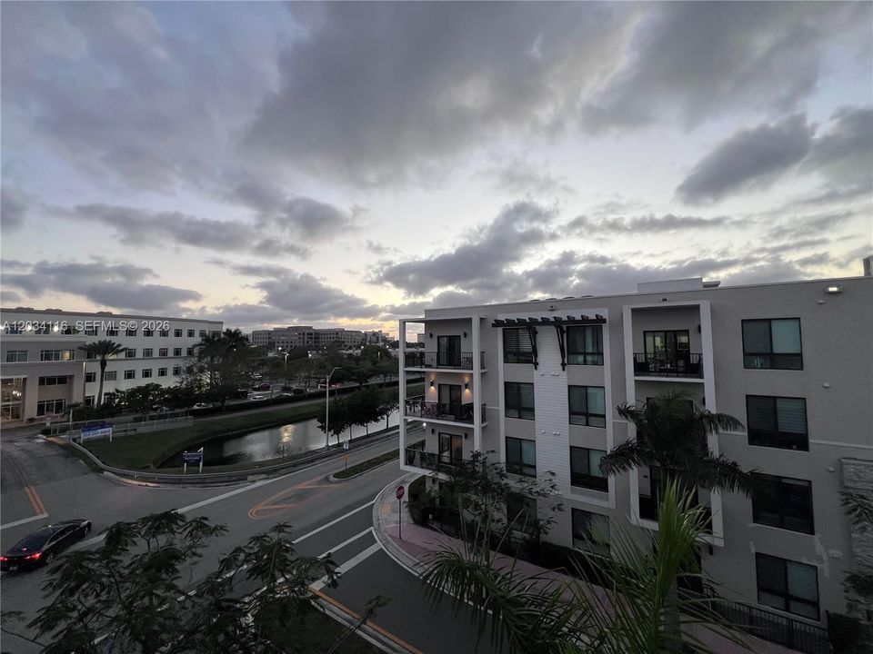 For Rent: $3,100 (3 beds, 2 baths, 1124 Square Feet)
