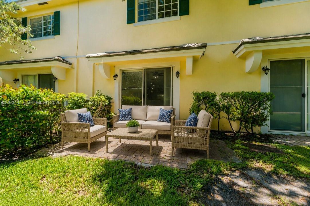 For Sale: $475,000 (3 beds, 2 baths, 1696 Square Feet)