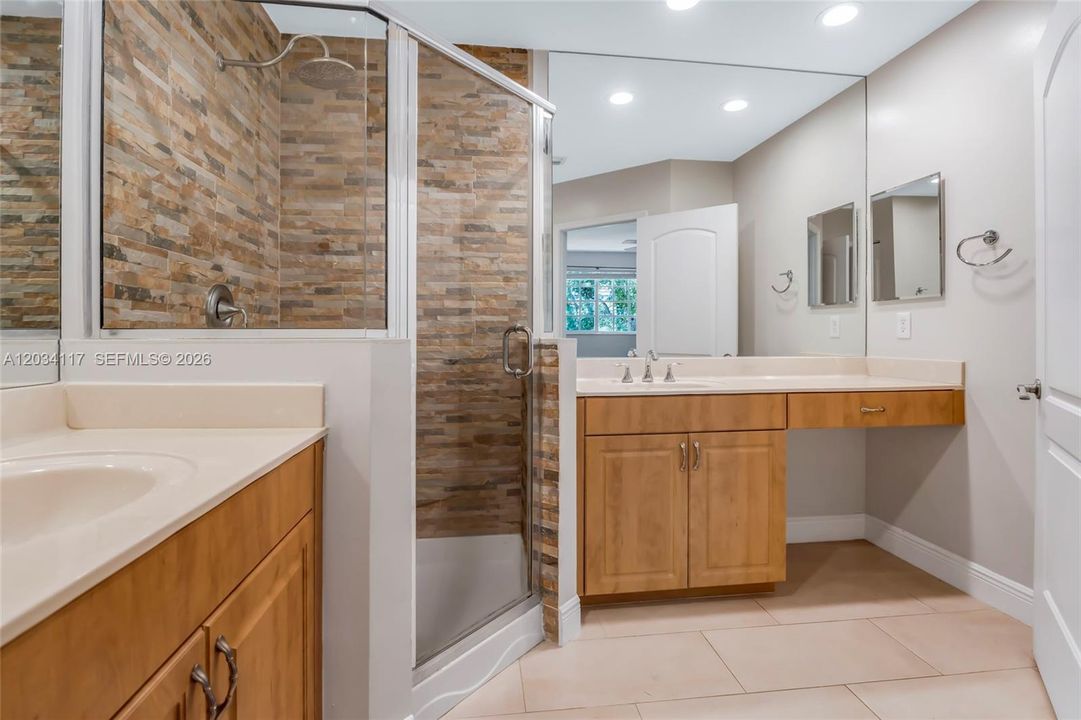 For Sale: $475,000 (3 beds, 2 baths, 1696 Square Feet)
