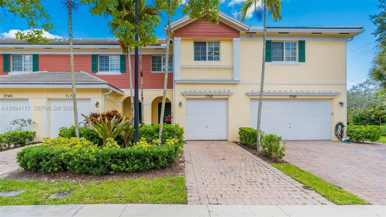 For Sale: $475,000 (3 beds, 2 baths, 1696 Square Feet)