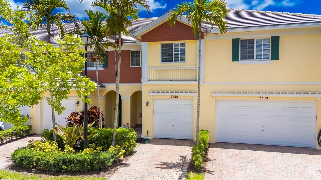 For Sale: $475,000 (3 beds, 2 baths, 1696 Square Feet)