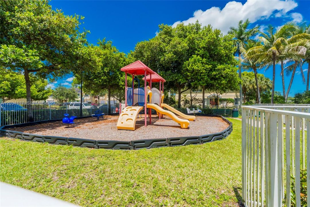 For Sale: $475,000 (3 beds, 2 baths, 1696 Square Feet)