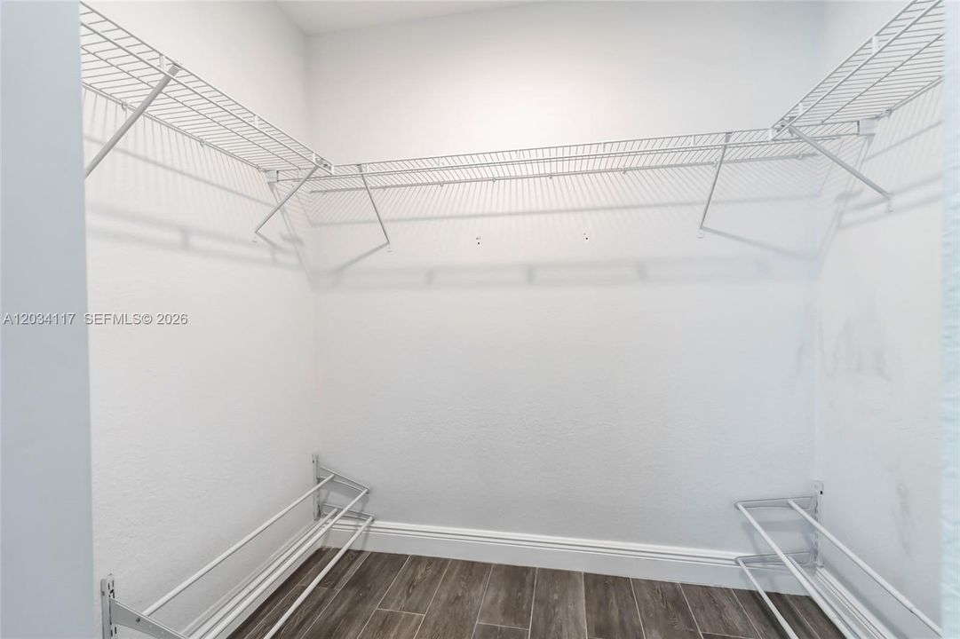 For Sale: $475,000 (3 beds, 2 baths, 1696 Square Feet)