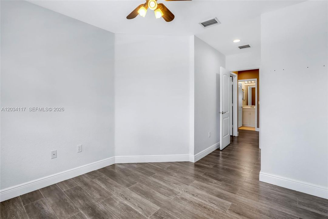 For Sale: $475,000 (3 beds, 2 baths, 1696 Square Feet)