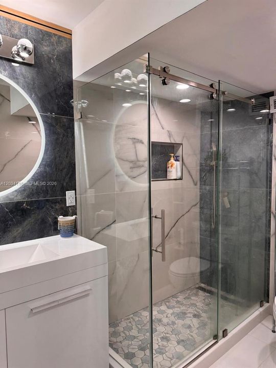 For Rent: $2,900 (1 beds, 2 baths, 1202 Square Feet)