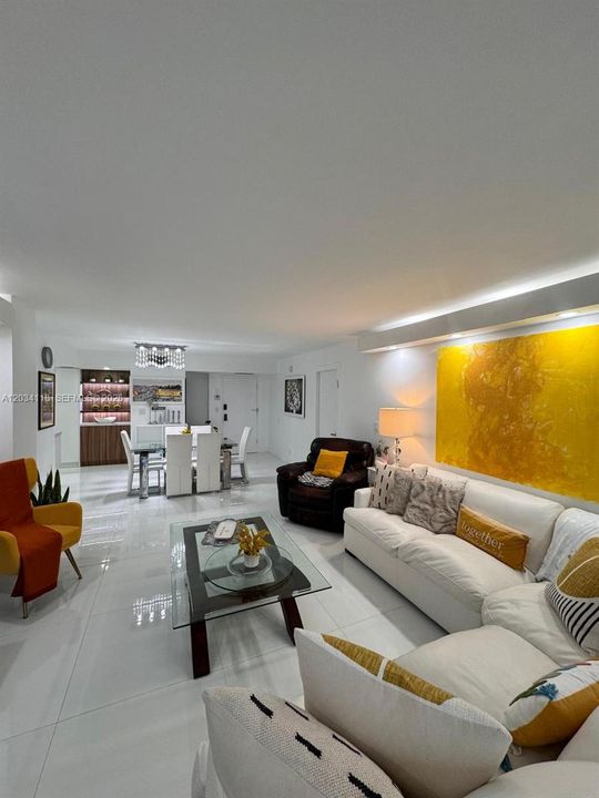 For Rent: $2,900 (1 beds, 2 baths, 1202 Square Feet)