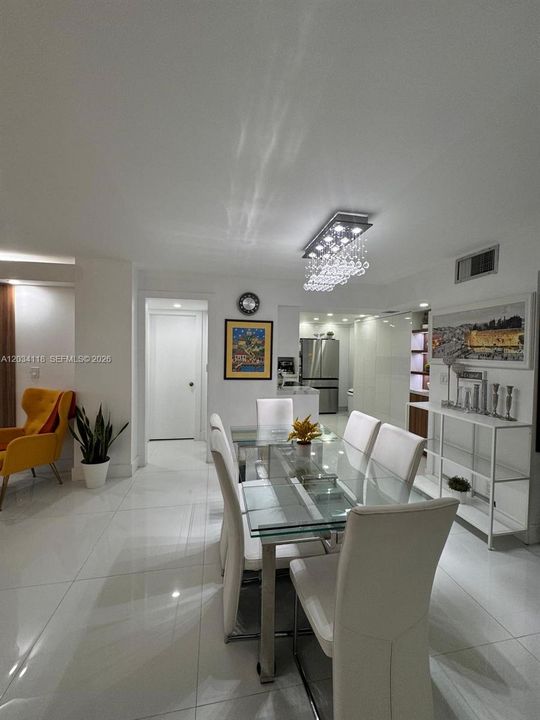 For Rent: $2,900 (1 beds, 2 baths, 1202 Square Feet)