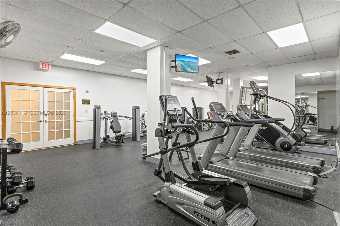 For Rent: $2,900 (1 beds, 2 baths, 1202 Square Feet)