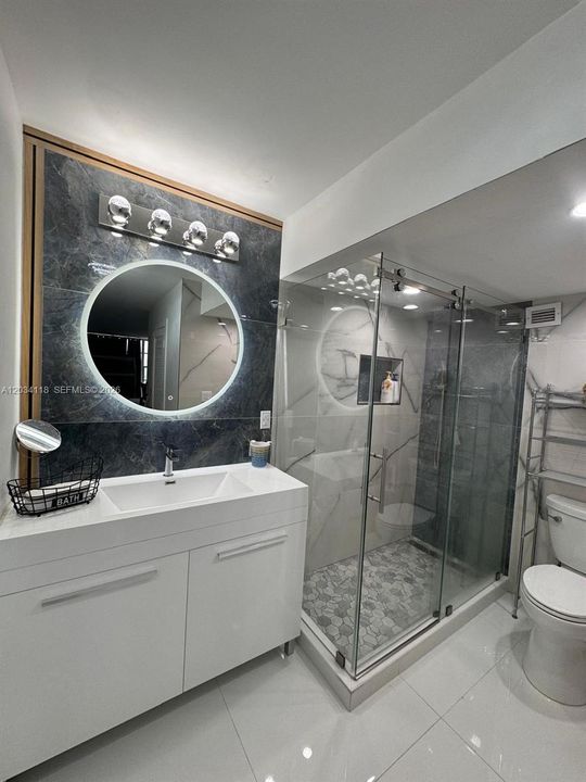 For Rent: $2,900 (1 beds, 2 baths, 1202 Square Feet)