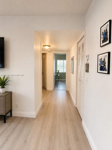 For Sale: $224,900 (2 beds, 2 baths, 1000 Square Feet)