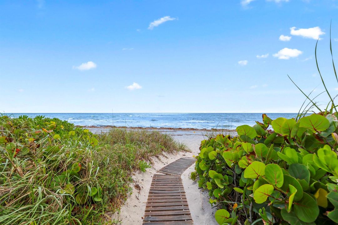 Path to Private Beach