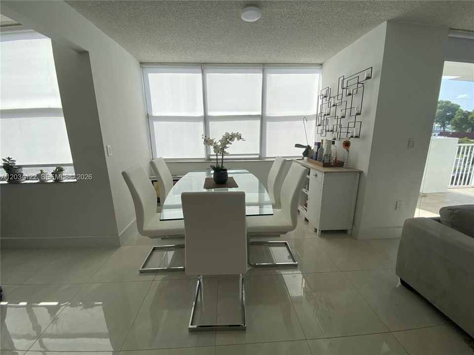 En Renta: $2,300 (2 camas, 2 baños, 1283 Pies cuadrados)