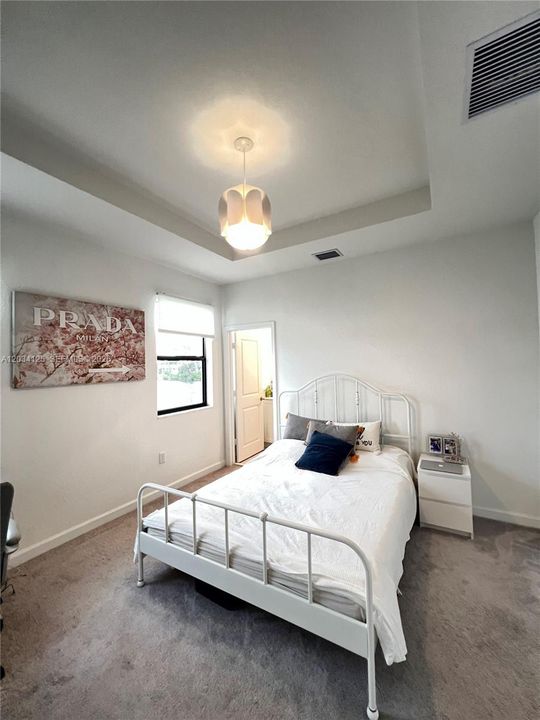 For Rent: $3,630 (3 beds, 2 baths, 1378 Square Feet)