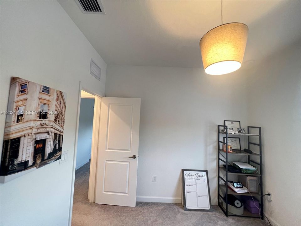For Rent: $3,630 (3 beds, 2 baths, 1378 Square Feet)