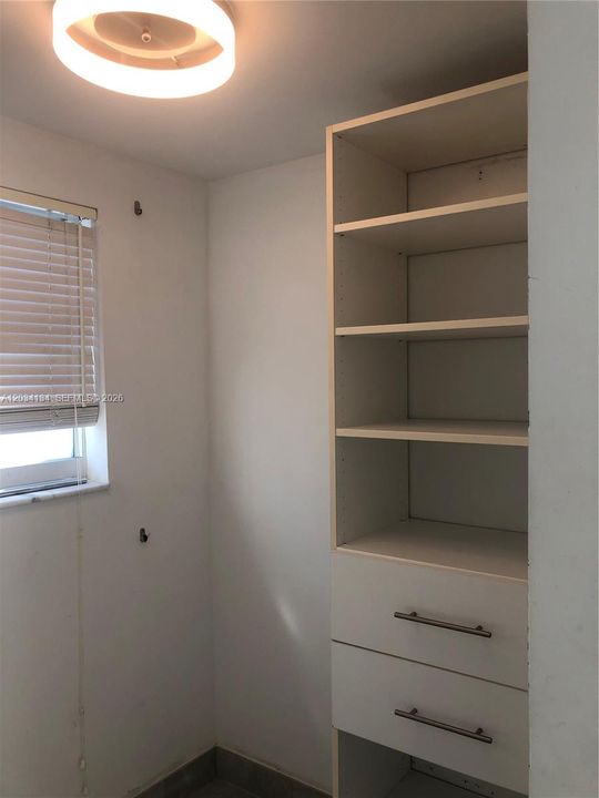 В аренду: $2,300 (1 спален, 1 ванн, 659 Квадратных фут)