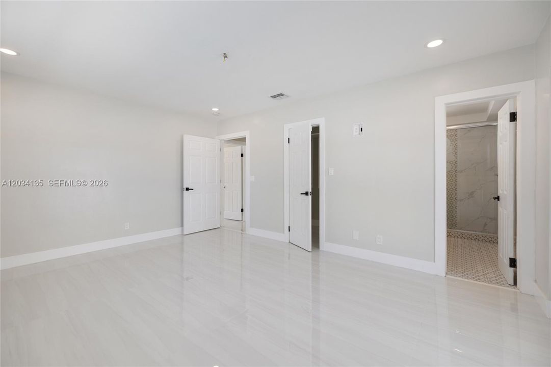 For Rent: $4,800 (3 beds, 3 baths, 1744 Square Feet)