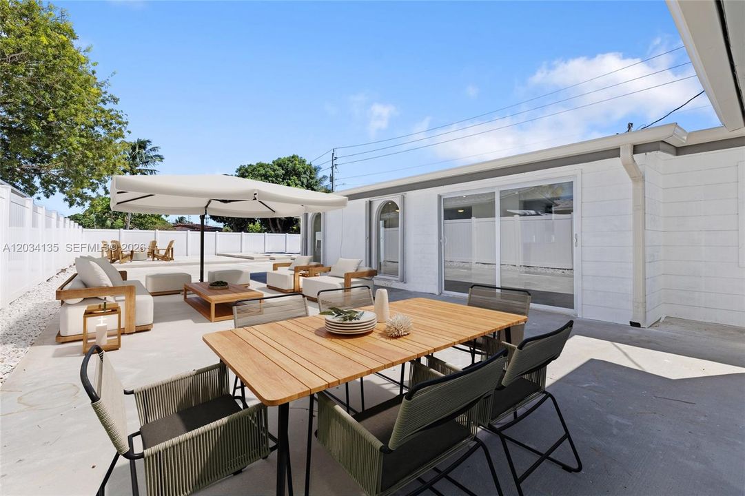 For Rent: $4,800 (3 beds, 3 baths, 1744 Square Feet)