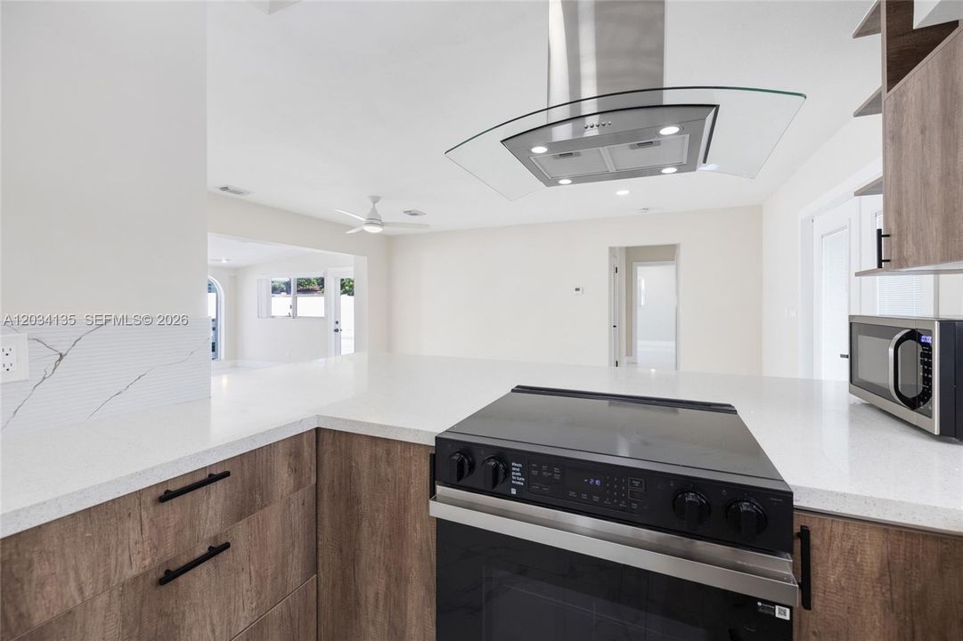 For Rent: $4,800 (3 beds, 3 baths, 1744 Square Feet)