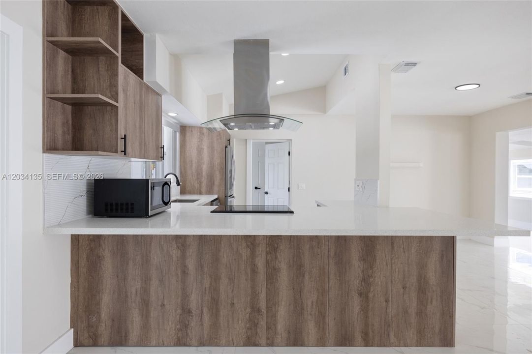 For Rent: $4,800 (3 beds, 3 baths, 1744 Square Feet)