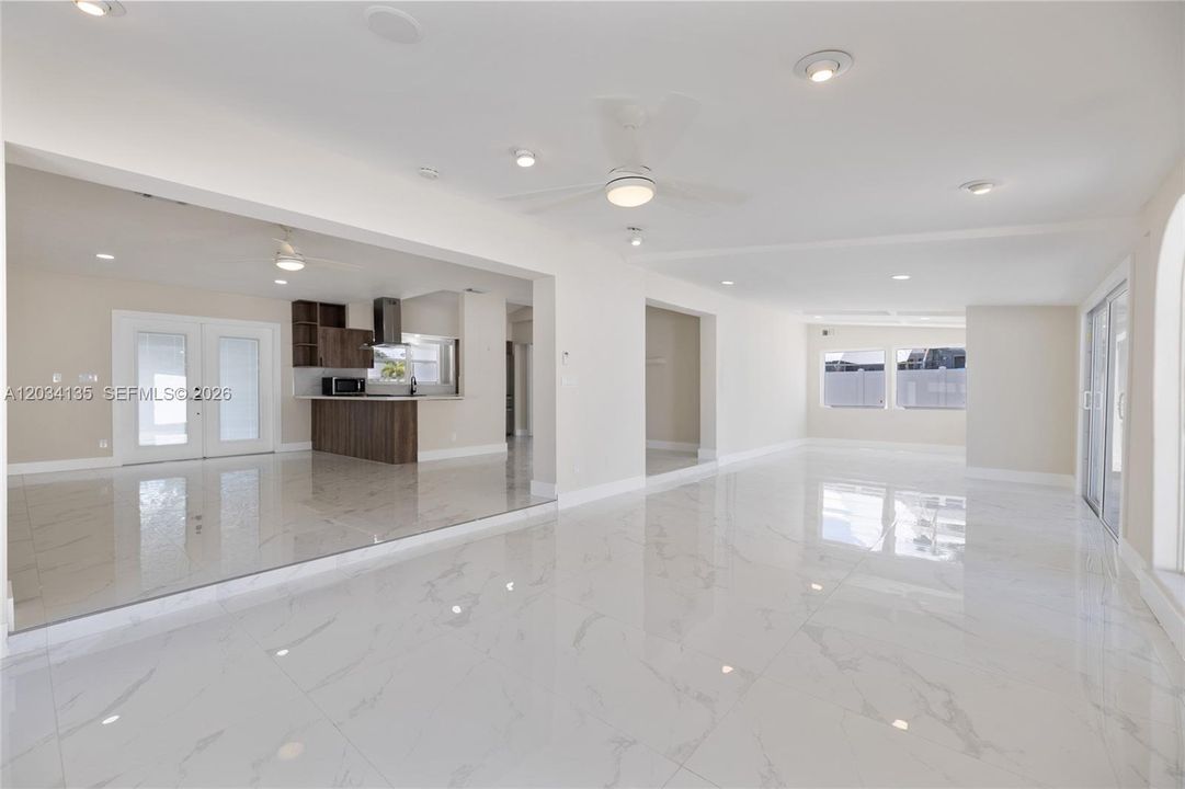 For Rent: $4,800 (3 beds, 3 baths, 1744 Square Feet)