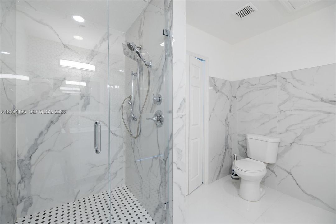 For Rent: $4,800 (3 beds, 3 baths, 1744 Square Feet)