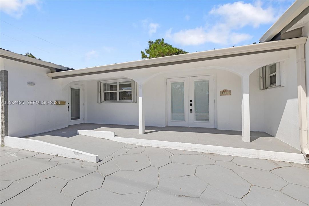 For Rent: $4,800 (3 beds, 3 baths, 1744 Square Feet)