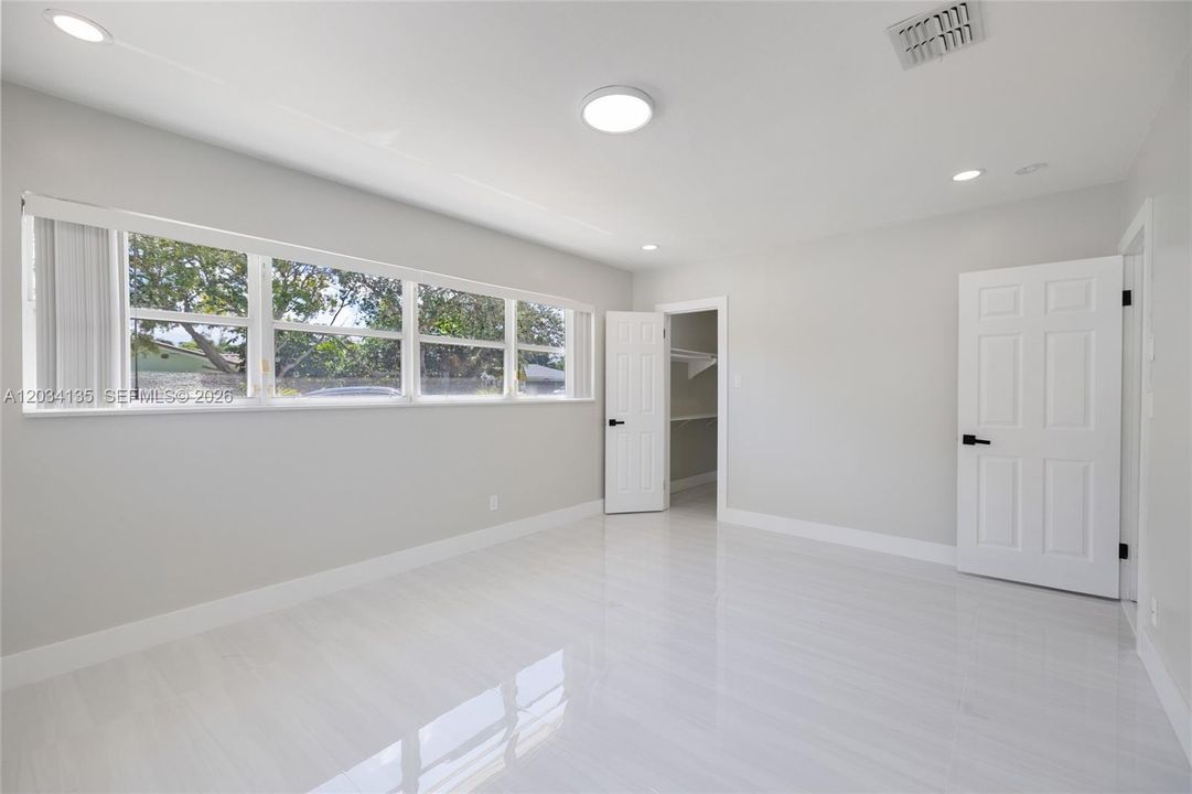 For Rent: $4,800 (3 beds, 3 baths, 1744 Square Feet)