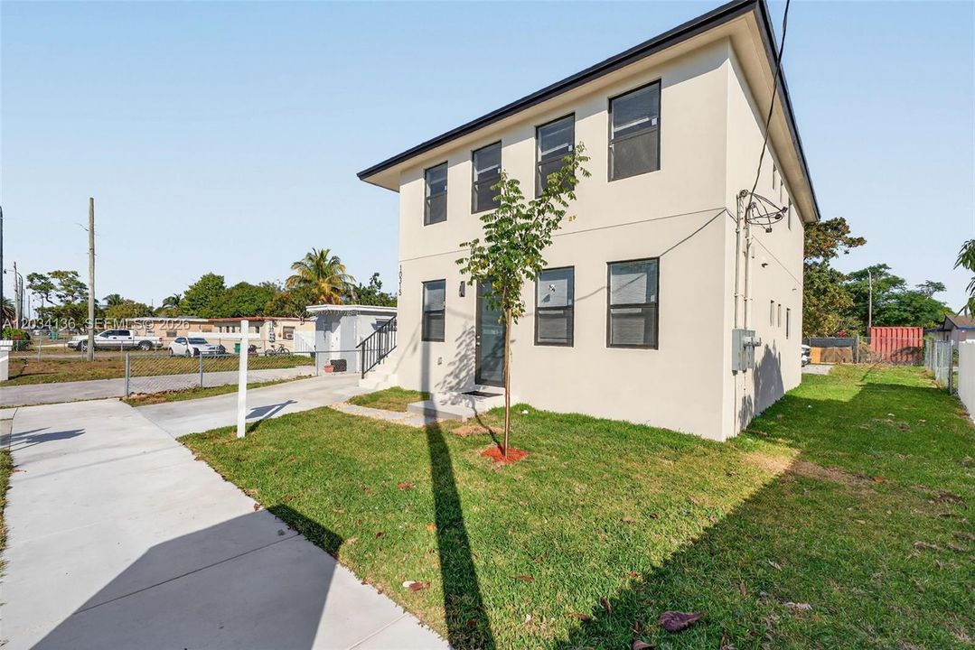 For Sale: $795,000 (0 beds, 0 baths, 1184 Square Feet)
