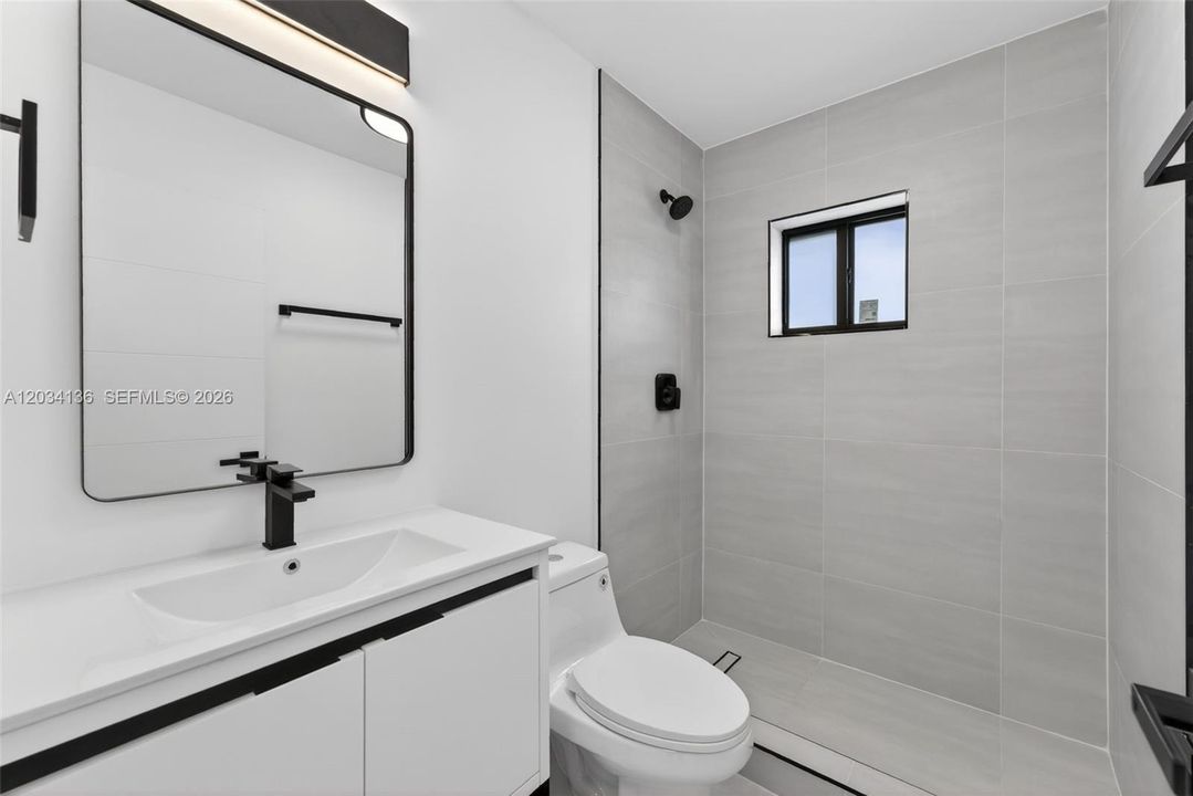 For Sale: $795,000 (0 beds, 0 baths, 1184 Square Feet)