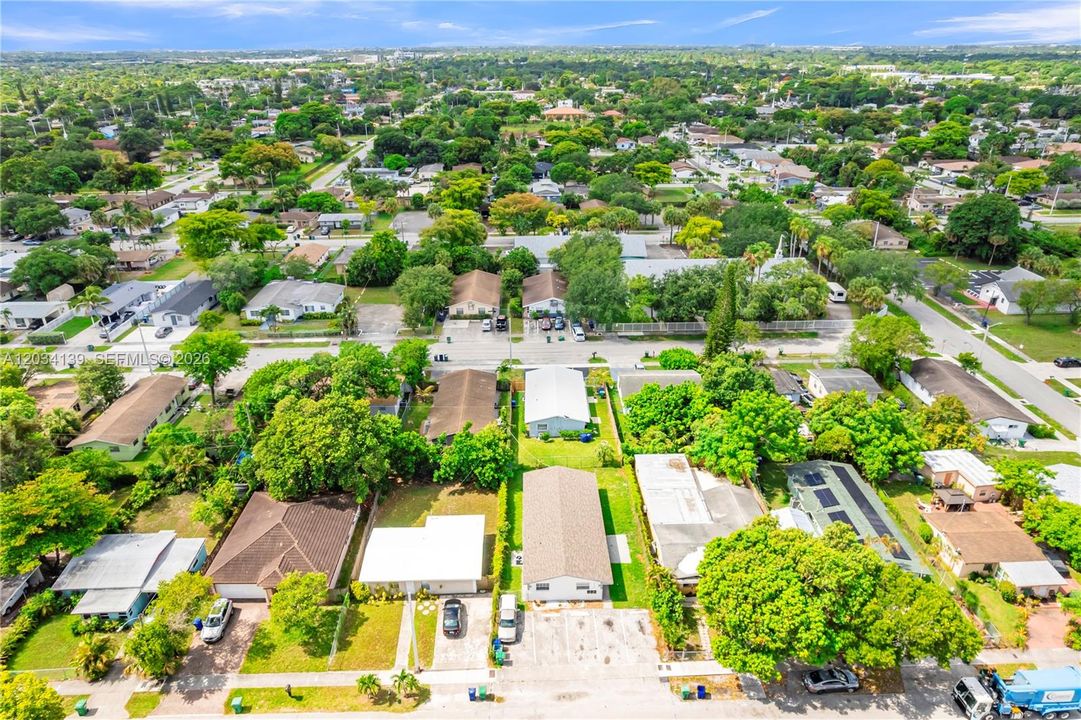For Rent: $2,800 (3 beds, 2 baths, 1440 Square Feet)
