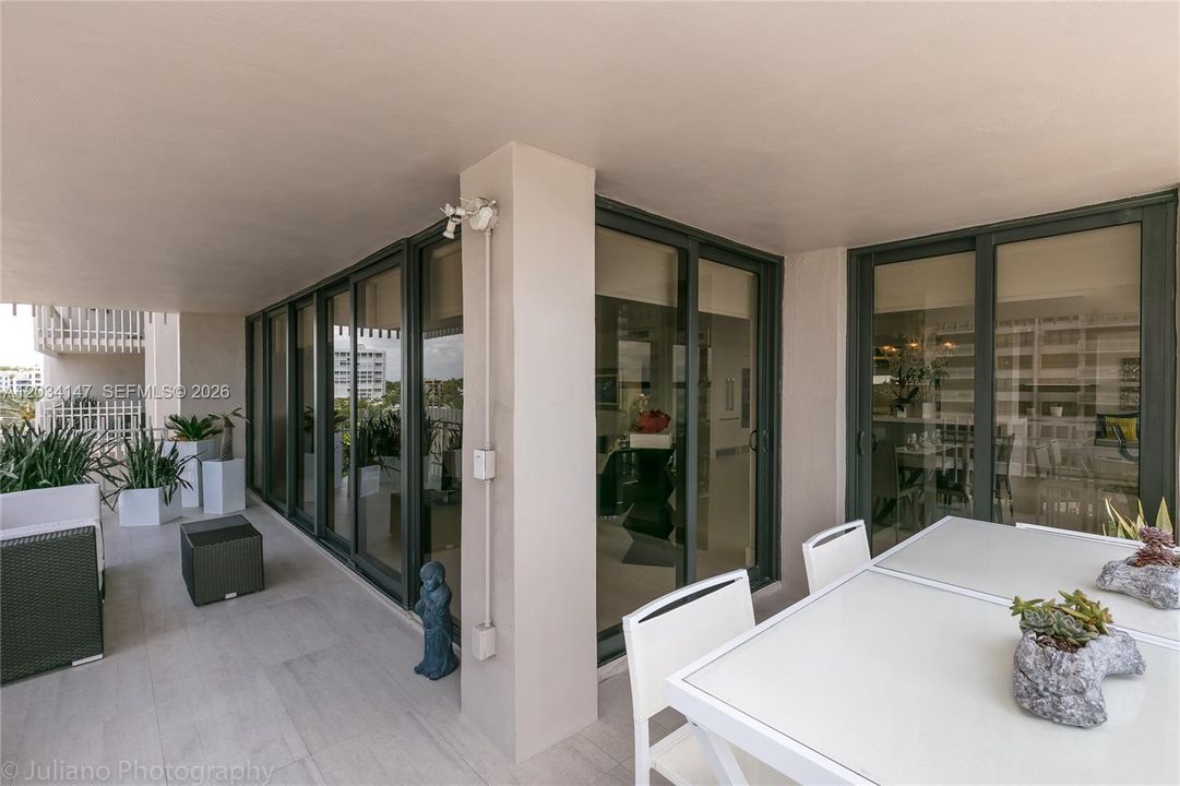 En Venta: $3,050,000 (3 camas, 2 baños, 2398 Pies cuadrados)