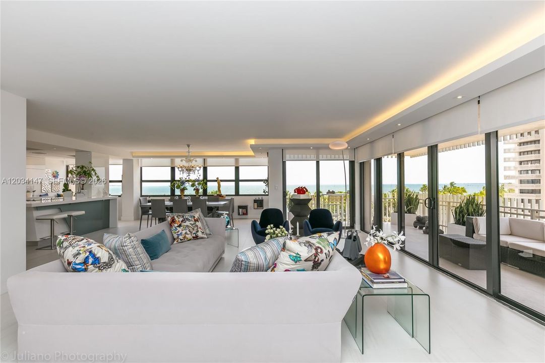 En Venta: $3,050,000 (3 camas, 2 baños, 2398 Pies cuadrados)