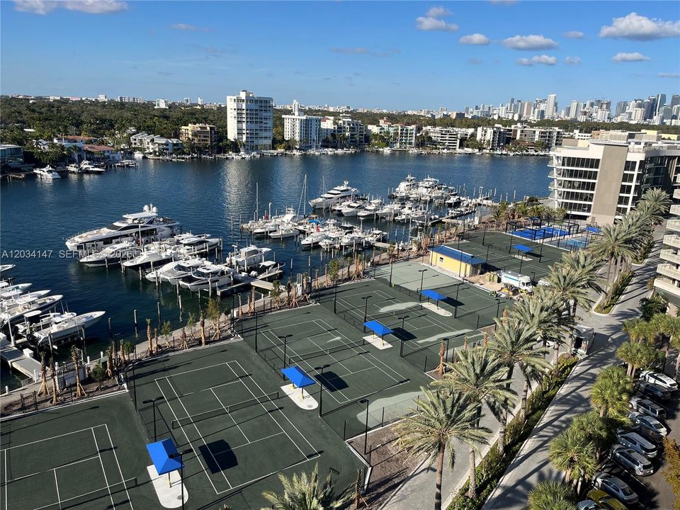 En Venta: $3,050,000 (3 camas, 2 baños, 2398 Pies cuadrados)
