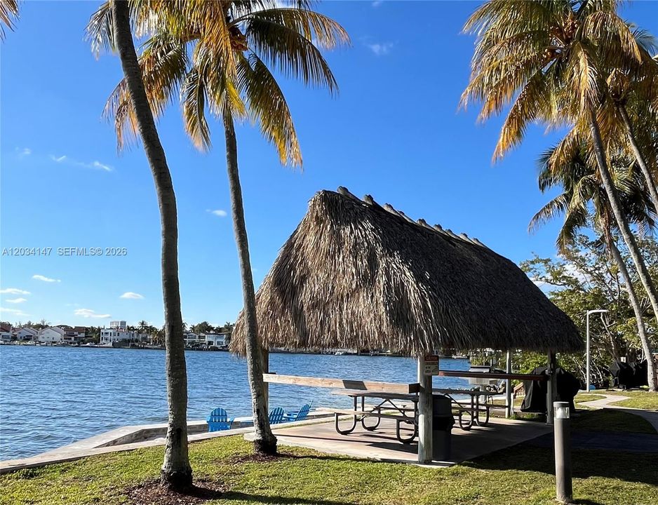 En Venta: $3,050,000 (3 camas, 2 baños, 2398 Pies cuadrados)