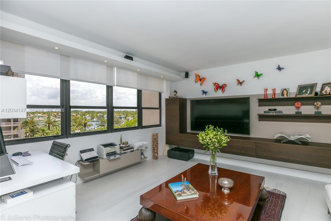 En Venta: $3,050,000 (3 camas, 2 baños, 2398 Pies cuadrados)