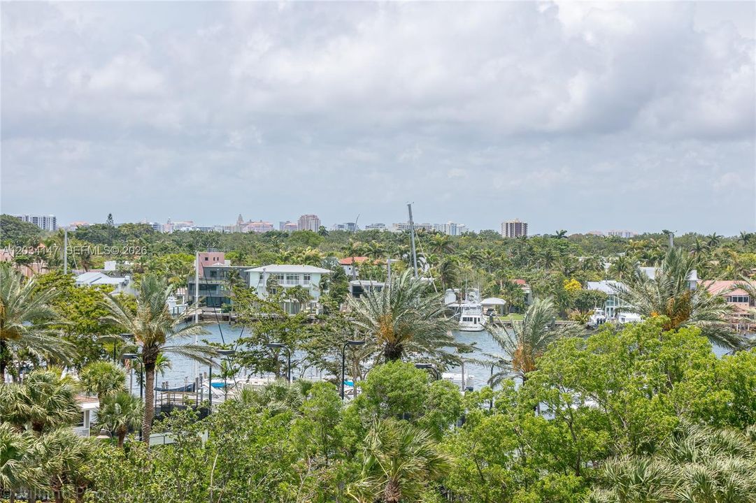 En Venta: $3,050,000 (3 camas, 2 baños, 2398 Pies cuadrados)