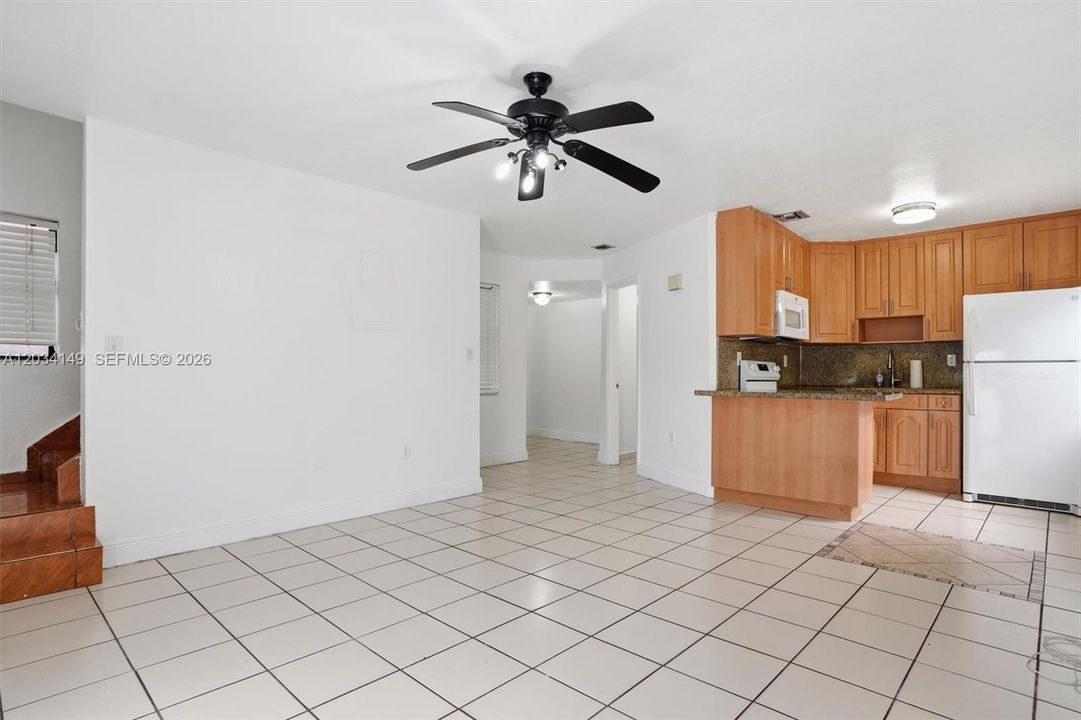 For Sale: $380,000 (3 beds, 2 baths, 1200 Square Feet)