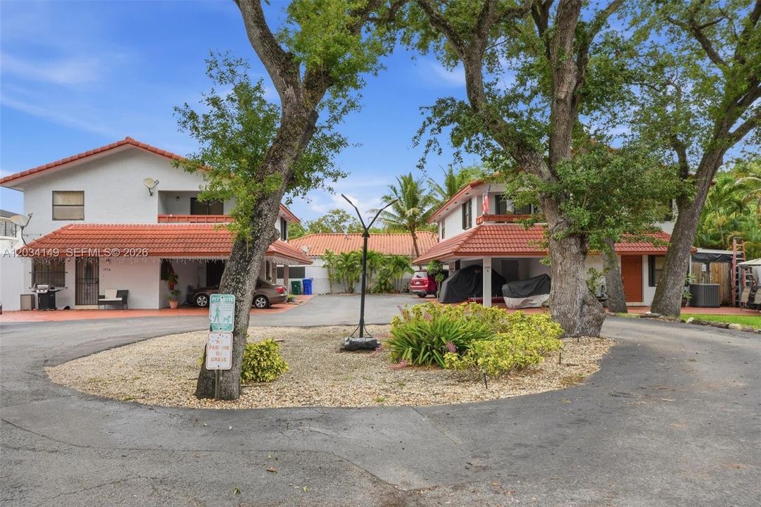 For Sale: $380,000 (3 beds, 2 baths, 1200 Square Feet)