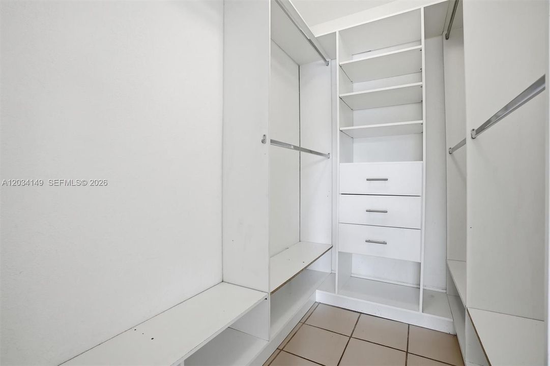 For Sale: $380,000 (3 beds, 2 baths, 1200 Square Feet)