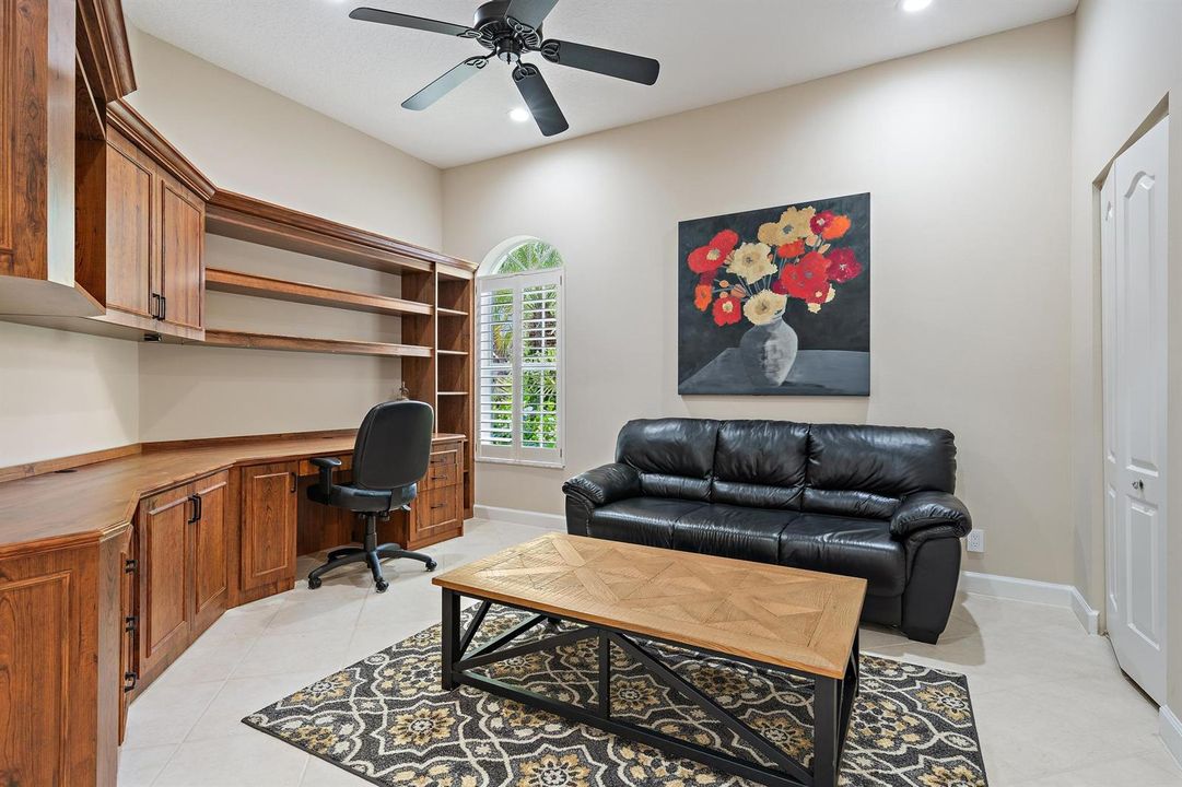 8164 Sandpiper Way